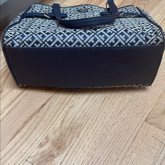 Tommy Hilfiger Tote Navy Logo - Picture 7 of 7